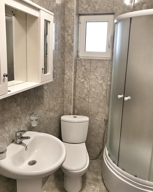 Dk Apartmani Dobra Voda Exterior photo