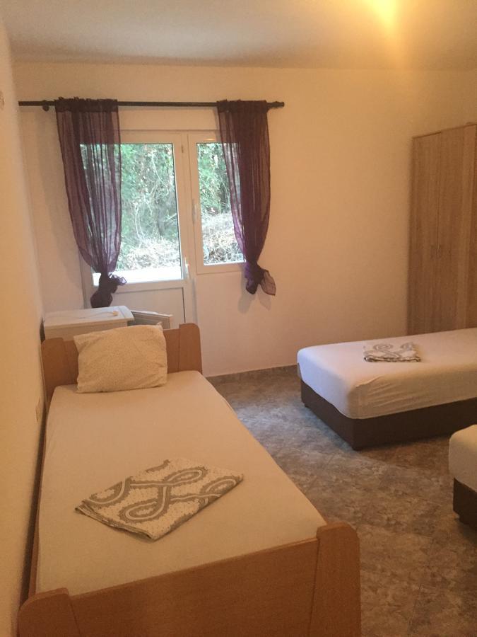 Dk Apartmani Dobra Voda Exterior photo