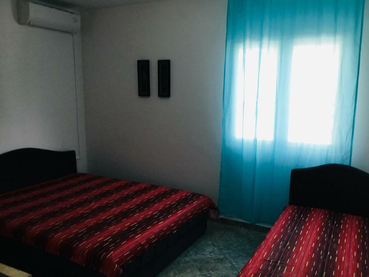 Dk Apartmani Dobra Voda Exterior photo