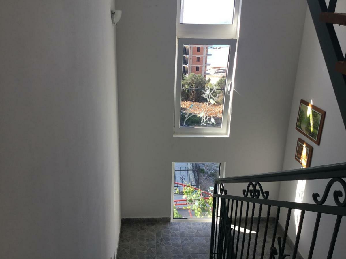 Dk Apartmani Dobra Voda Exterior photo